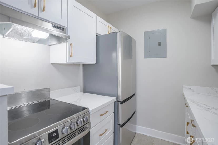 Property photo for 1605 E Olive Street #307, Seattle photo 7