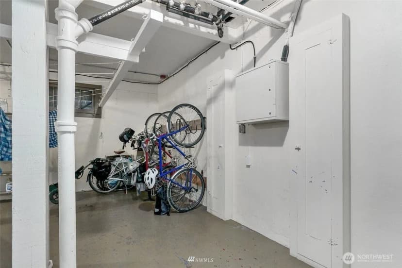 Property photo for 1605 E Olive Street #307, Seattle photo 19