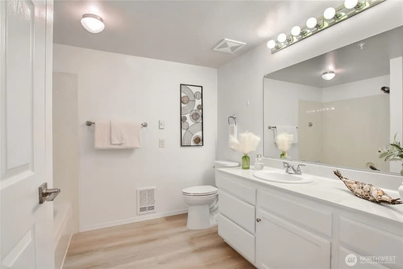 Property photo for 4133 224th Lane Se #202, Issaquah photo 21