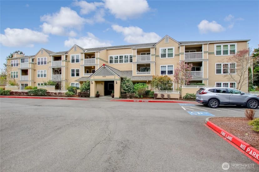 Property photo for 4133 224th Lane Se #202, Issaquah photo 4