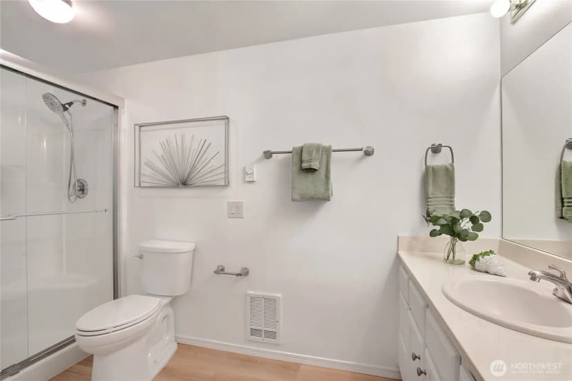 Property photo for 4133 224th Lane Se #202, Issaquah photo 16