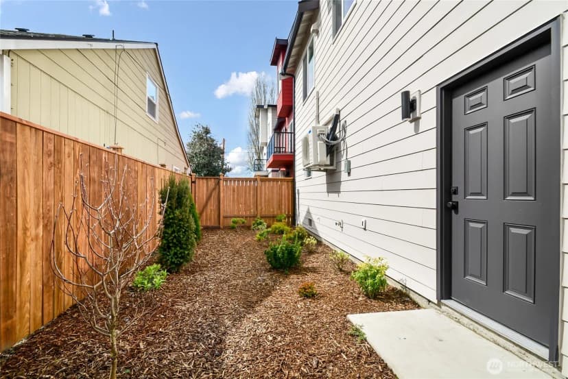 Property photo for 27523 102nd Avenue Nw #c, Stanwood photo 19