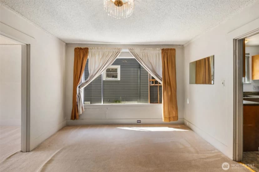 Property photo for 401 23rd Avenue E, Seattle photo 8