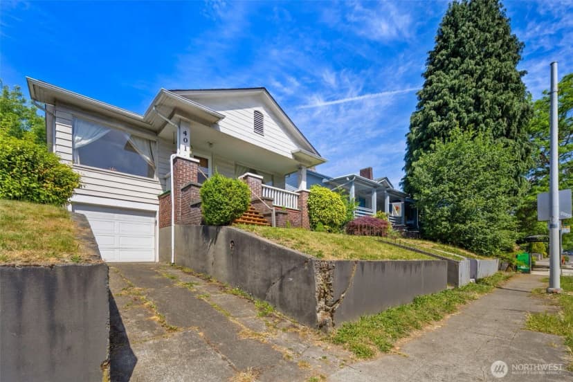 Property photo for 401 23rd Avenue E, Seattle photo 25