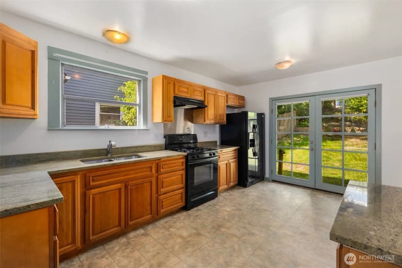Property photo for 401 23rd Avenue E, Seattle photo 9