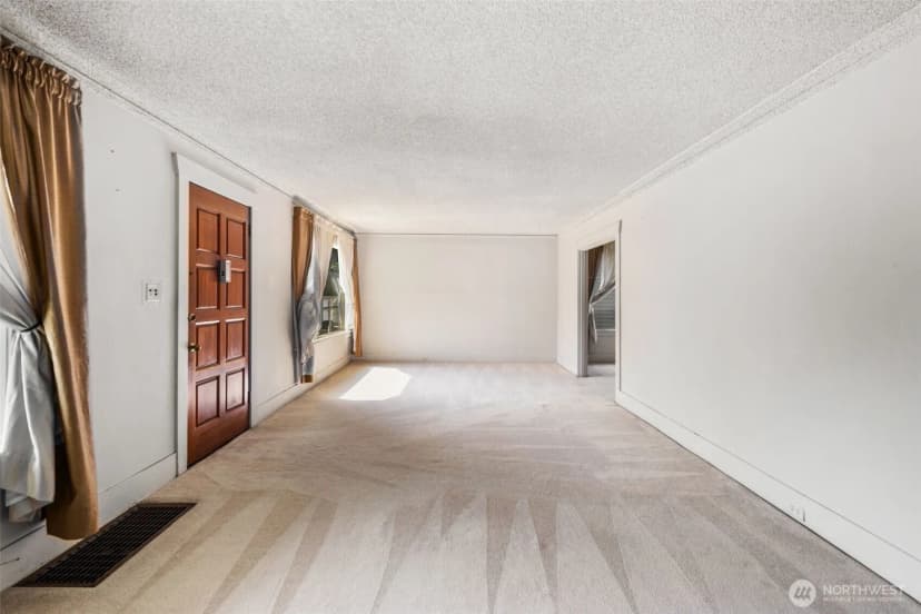 Property photo for 401 23rd Avenue E, Seattle photo 6