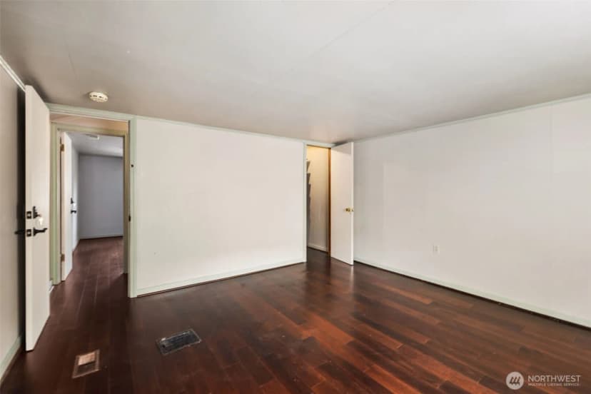 Property photo for 401 23rd Avenue E, Seattle photo 17