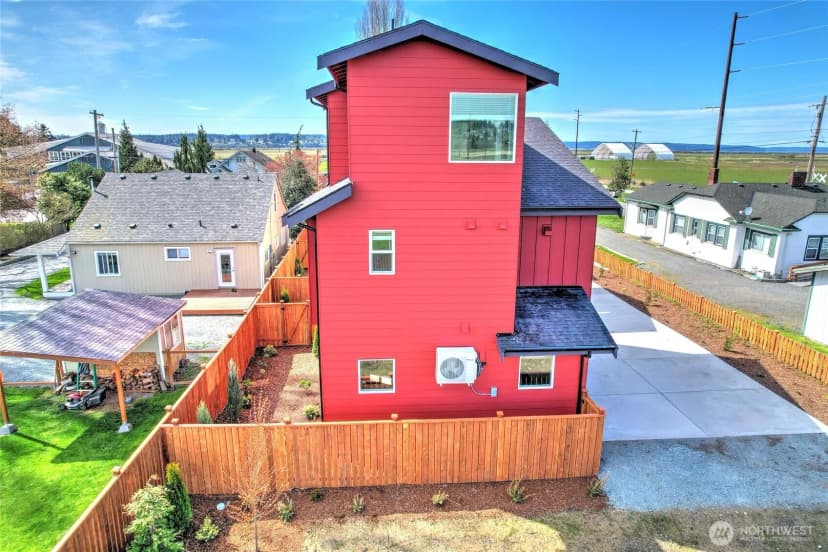 Property photo for 27523 102nd Avenue Nw #d, Stanwood photo 17