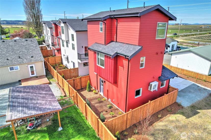 Property photo for 27523 102nd Avenue Nw #d, Stanwood photo 4