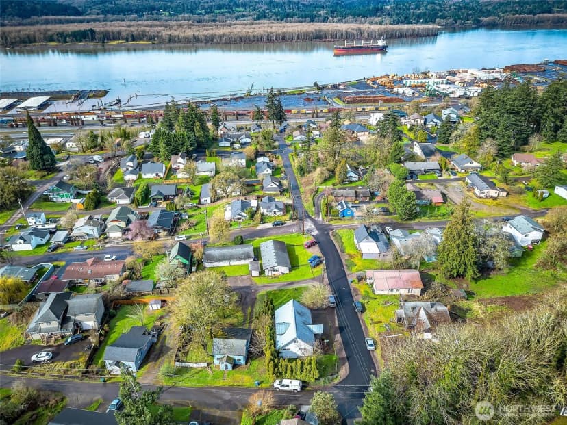 Property photo for 397 Juniper Street, Kalama photo 9