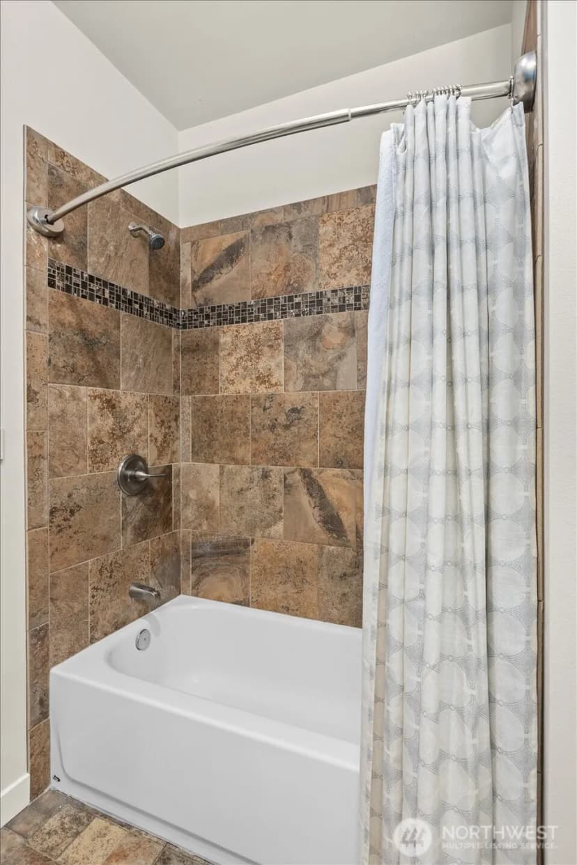 Property photo for 2923 165th Drive Se, Snohomish photo 25