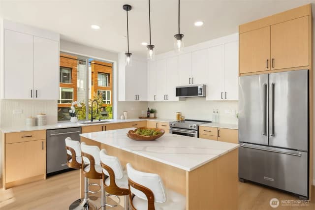 Property photo for 5718 14th Avenue Nw, Seattle photo 4