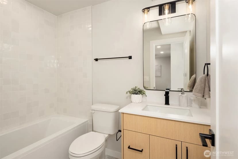 Property photo for 5718 14th Avenue Nw, Seattle photo 15