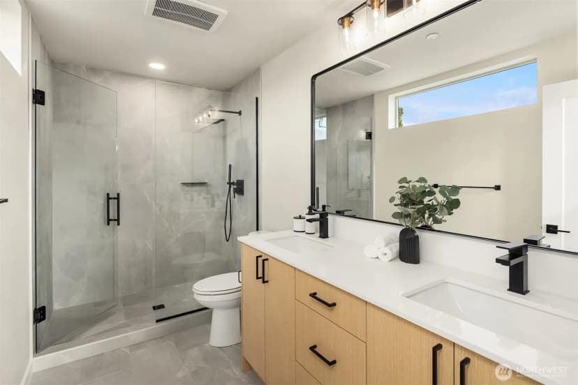 Property photo for 5718 14th Avenue Nw, Seattle photo 9