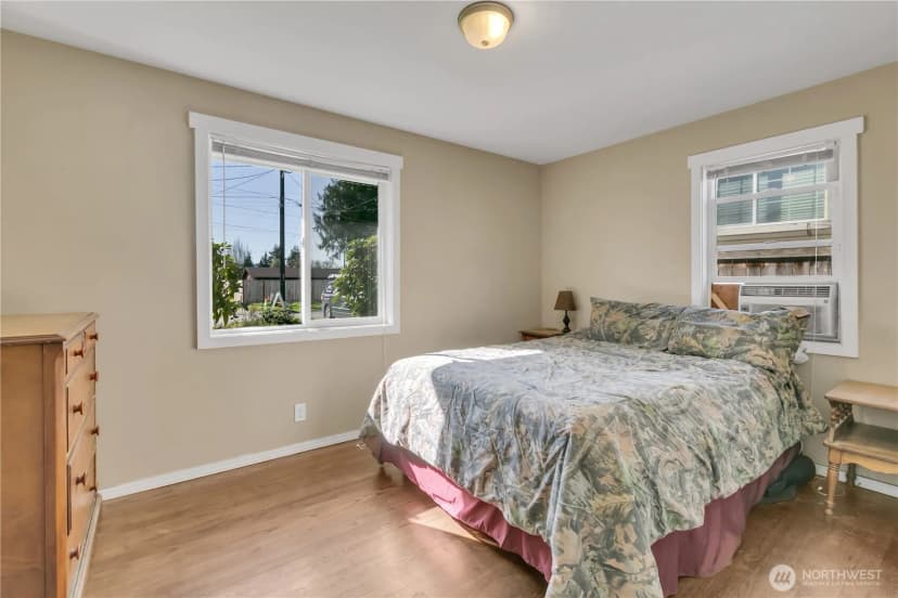 Property photo for 516 6th Ave S, Kent photo 14