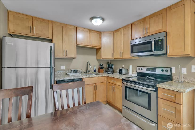 Property photo for 516 6th Ave S, Kent photo 9