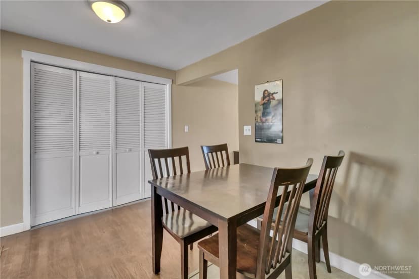 Property photo for 516 6th Ave S, Kent photo 12