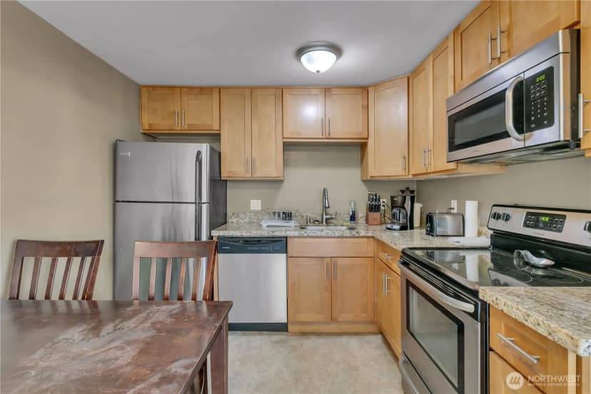 Property photo for 516 6th Ave S, Kent photo 11