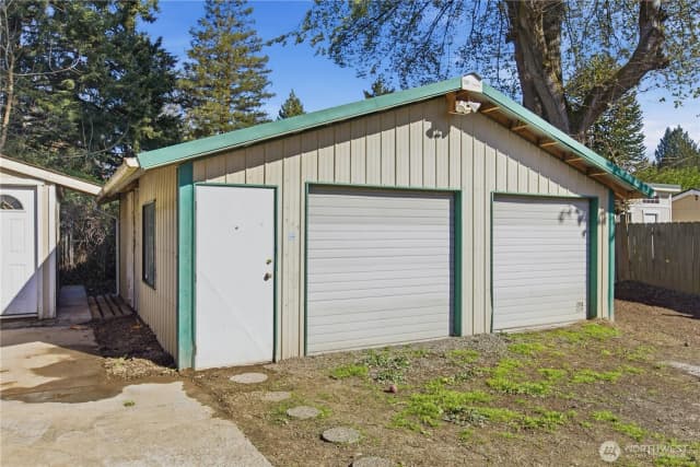 Property photo for 516 6th Ave S, Kent photo 2