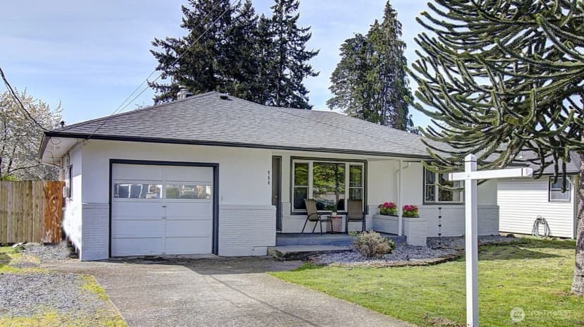 Property photo for 964 G Street, Washougal