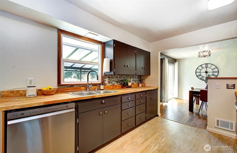 Property photo for 964 G Street, Washougal photo 8