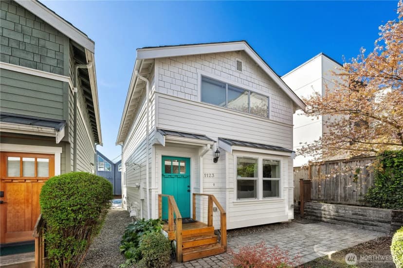 Property photo for 1123 24th Avenue S, Seattle photo 2
