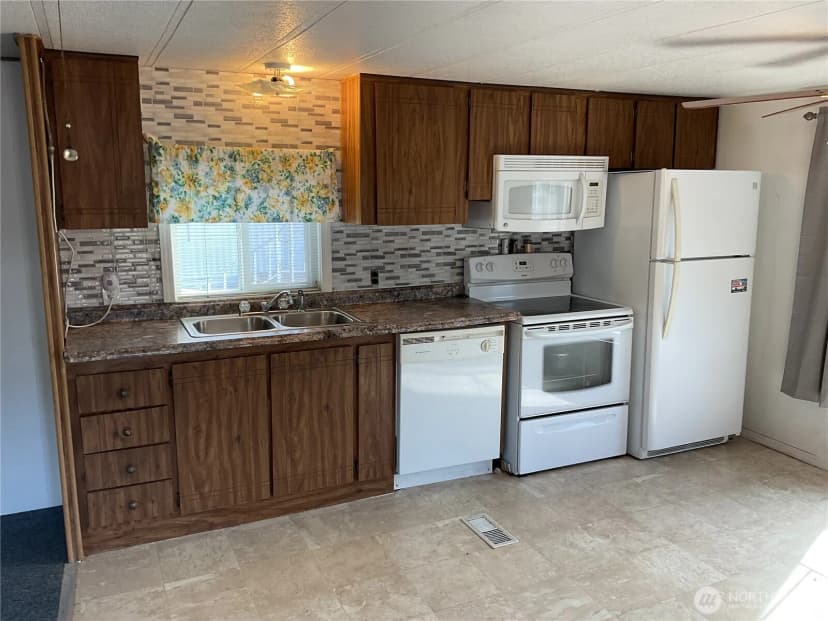 Property photo for 5629 113th Avenue E #64, Puyallup photo 6