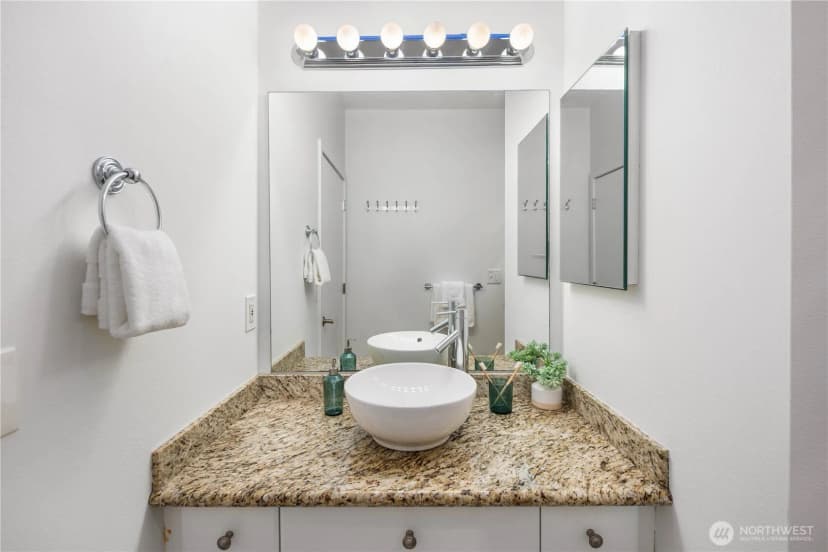 Property photo for 2415 2nd Avenue #349, Seattle photo 17