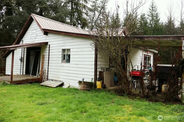 Property photo for 306 Minkler Rd, Winlock photo 2
