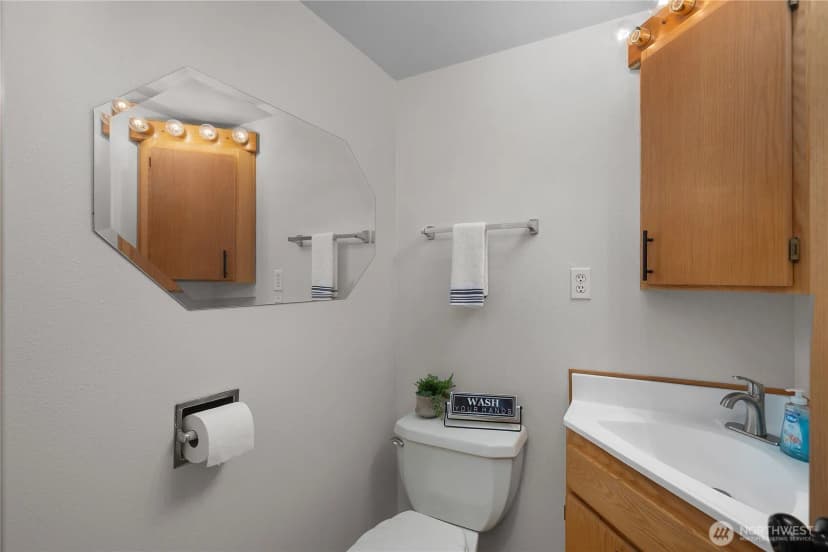 Property photo for 140 E Saint Andrews Drive, Shelton photo 15