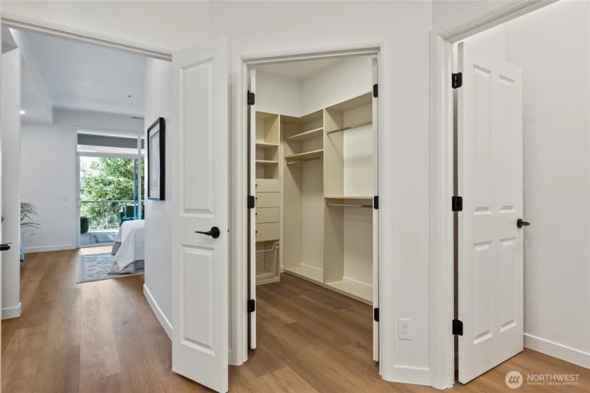 Property photo for 10015 Ne 4th Street #3002, Bellevue photo 24