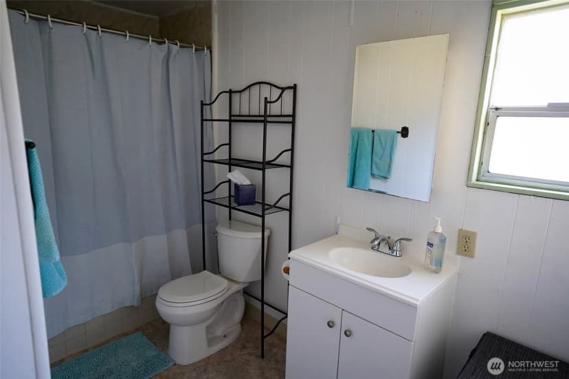 Property photo for 14408 Portland Avenue Sw, Lakewood photo 6