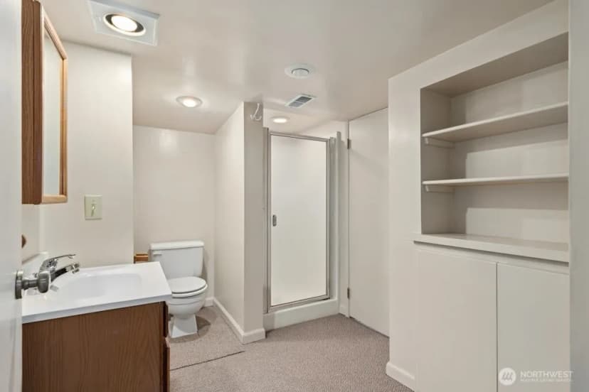 Property photo for 5720 59th Avenue Ne, Seattle photo 26