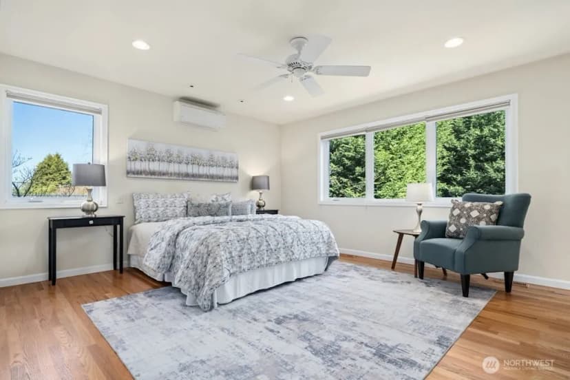 Property photo for 5720 59th Avenue Ne, Seattle photo 15