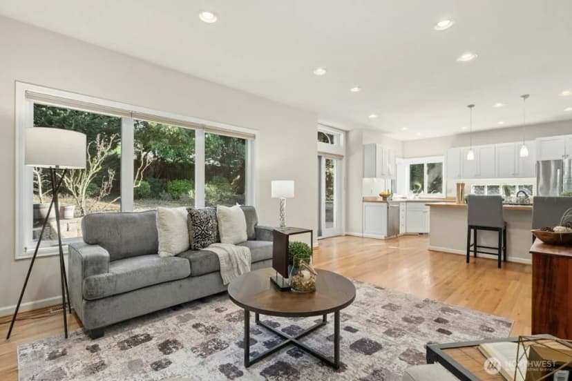 Property photo for 5720 59th Avenue Ne, Seattle photo 11