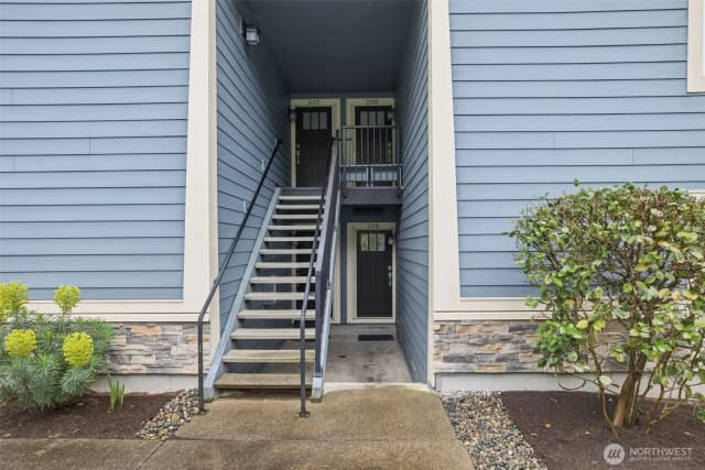 Property photo for 11901 93rd Avenue Ne #b-108, Kirkland photo 3