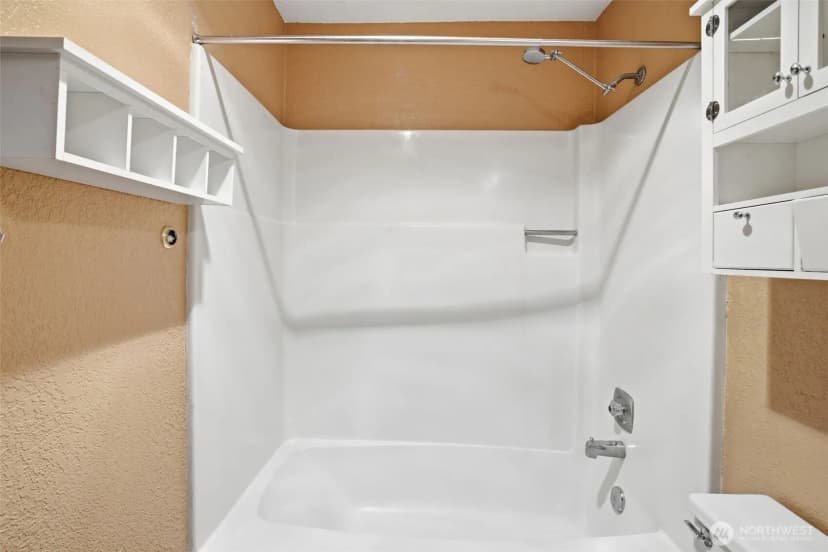 Property photo for 11901 93rd Avenue Ne #b-108, Kirkland photo 10