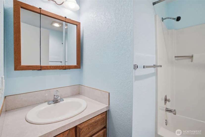 Property photo for 11901 93rd Avenue Ne #b-108, Kirkland photo 14