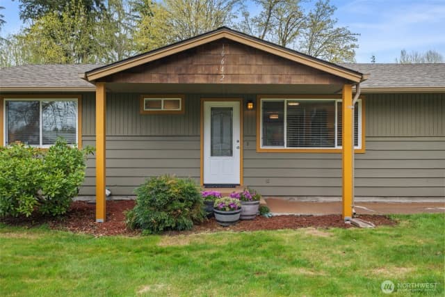 Property photo for 16642 184th Avenue Se, Renton photo 2