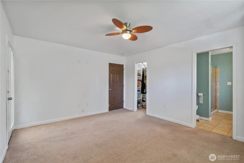 Property photo for 928 W Cherry Street, Centralia photo 23