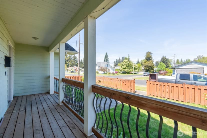 Property photo for 928 W Cherry Street, Centralia photo 5