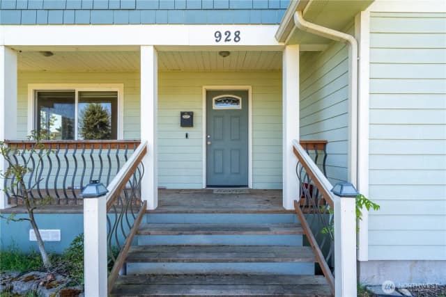 Property photo for 928 W Cherry Street, Centralia photo 4