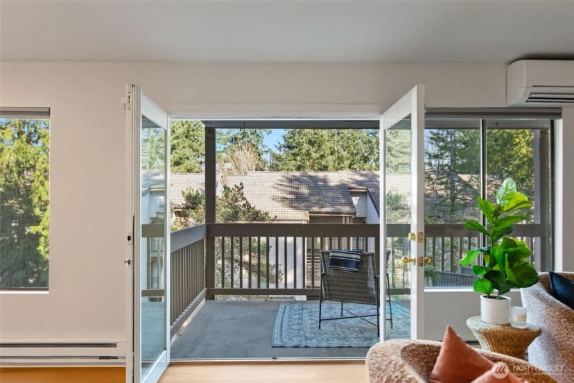 Property photo for 10419 Ne 32nd Place #e204, Bellevue photo 19