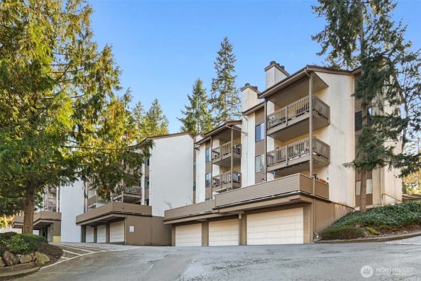 Property photo for 10419 Ne 32nd Place #e204, Bellevue photo 24