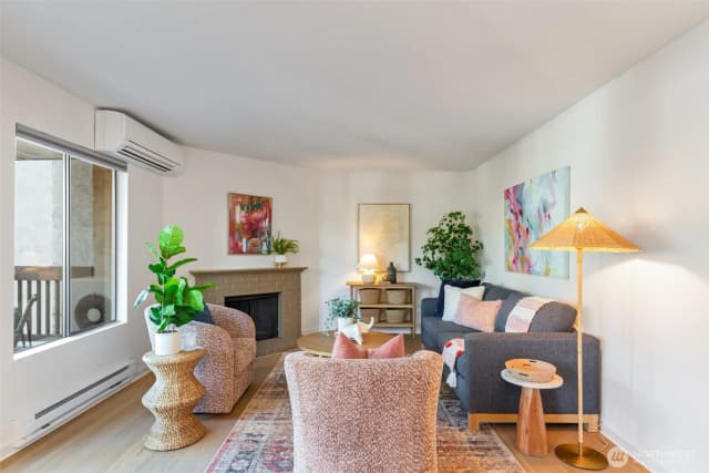 Property photo for 10419 Ne 32nd Place #e204, Bellevue photo 5