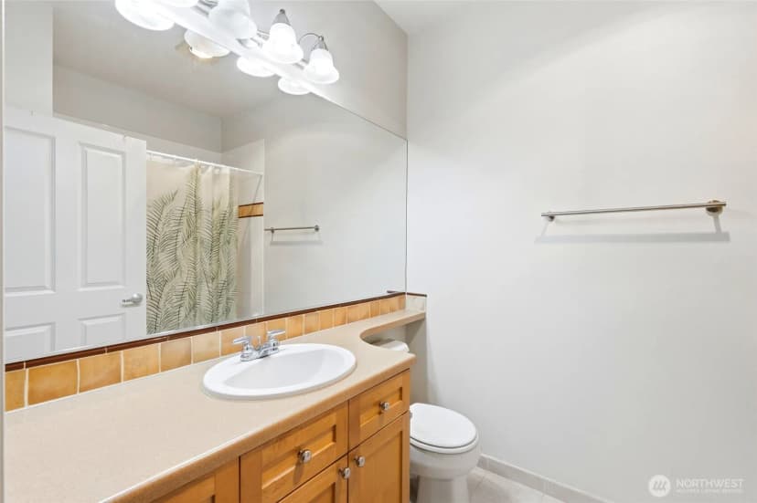 Property photo for 1000 Cabin Creek Lane Sw ##b106, Issaquah photo 17