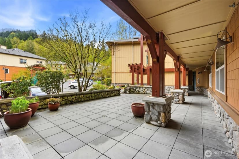Property photo for 1000 Cabin Creek Lane Sw ##b106, Issaquah photo 19
