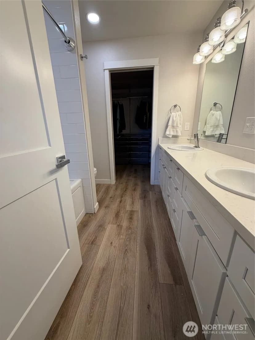 Property photo for 997 King John's Way, Forks photo 12
