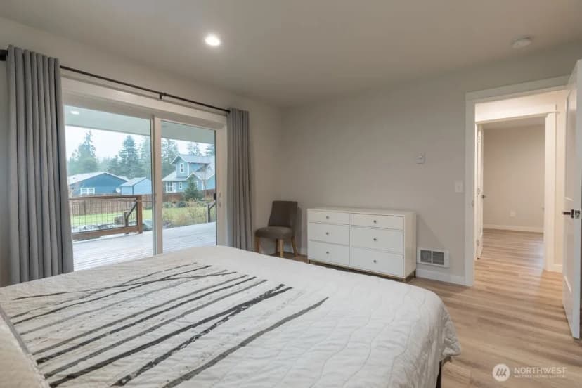 Property photo for 997 King John's Way, Forks photo 8