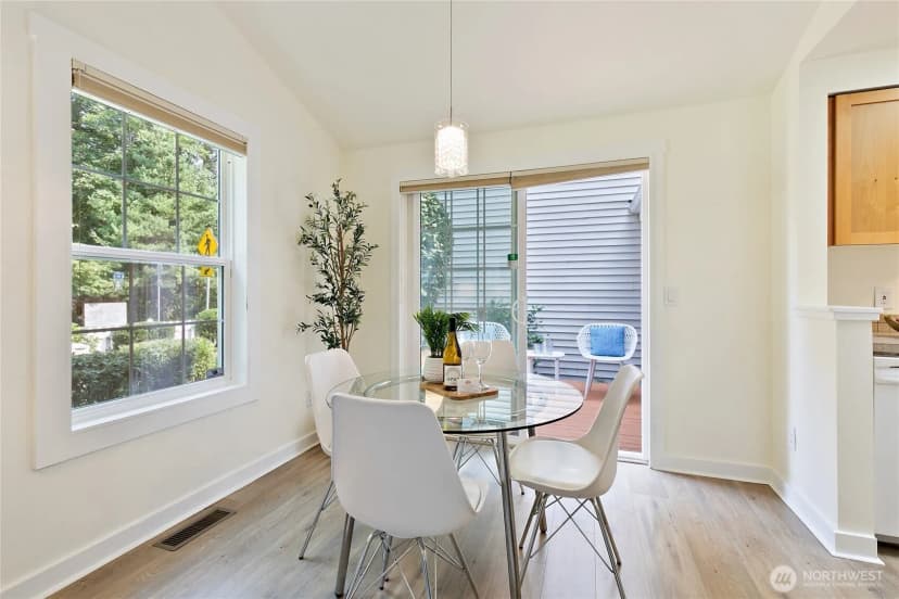 Property photo for 10025 Ne 129th Place, Kirkland photo 8